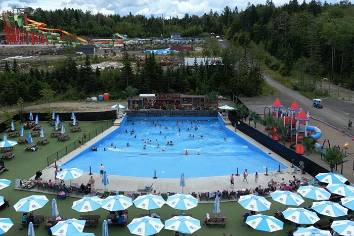 parc aquatique atlantide-pisciine a vagues